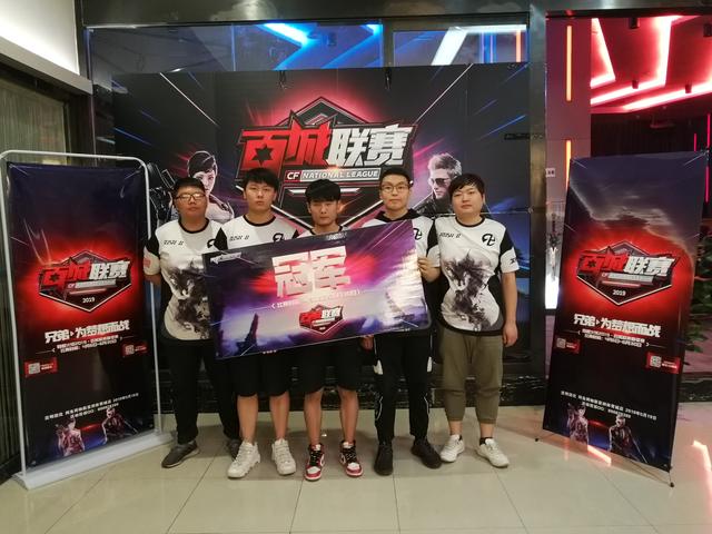 OMG赛后群访：队伍的BP和中后期处理比以前进步明显